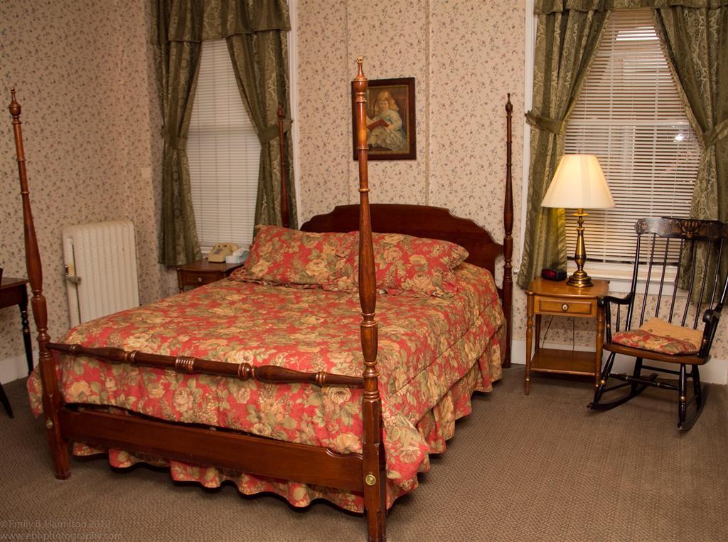 The Yankee Pedlar Inn Torrington Стая снимка