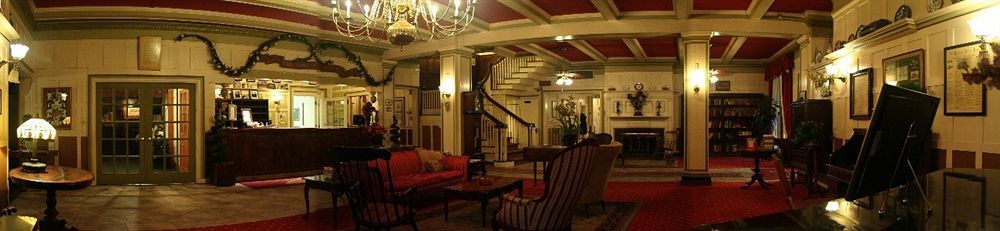 The Yankee Pedlar Inn Torrington Екстериор снимка