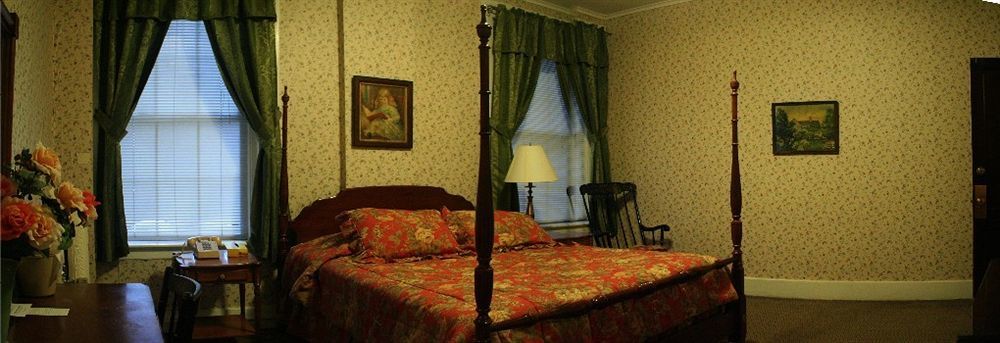 The Yankee Pedlar Inn Torrington Екстериор снимка